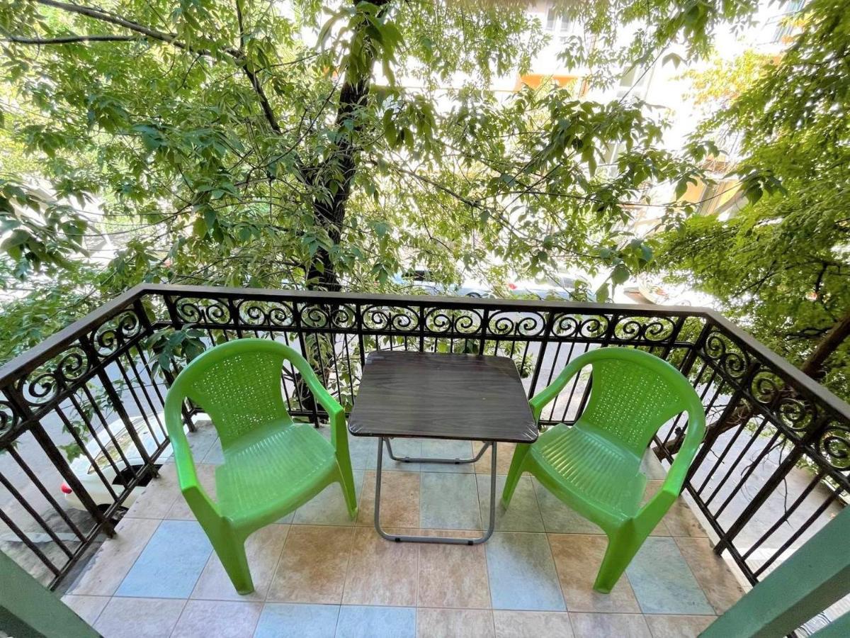 Jasmin With Balcony At Republic Square & Ruben Tours Apartment Yerevan