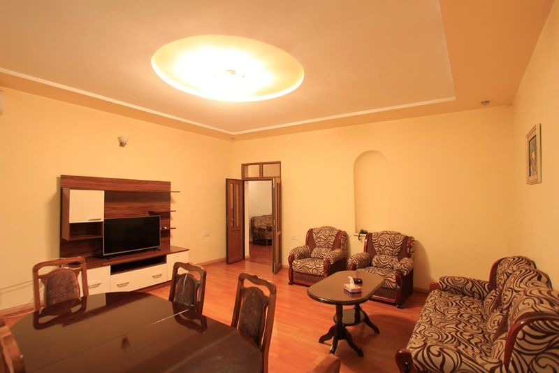 Apartment Jasmin With Balcony At Republic Square & Ruben Tours Yerevan